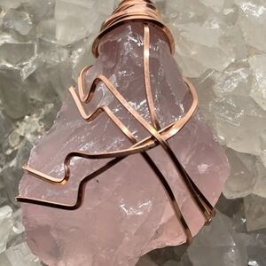 NWT Large Rose Quartz & Copper Wire-Wrapped Pendant 16" Copper Chain